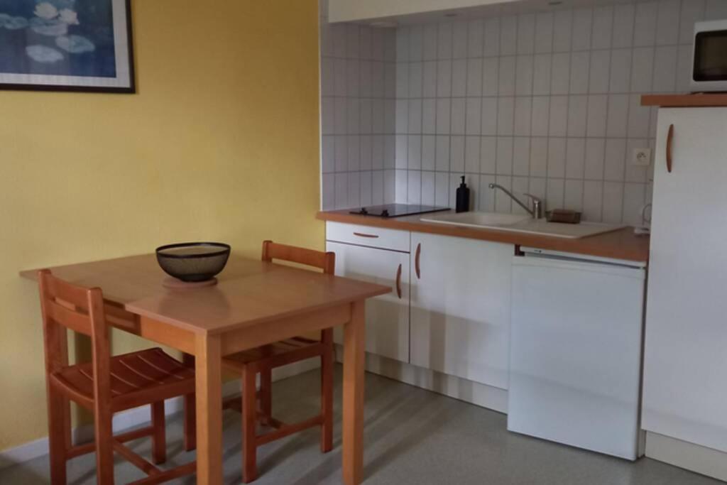 Studio Tres Bien Situe, Belle Vue, Parking Prive Bagneres-de-Bigorre Exterior photo